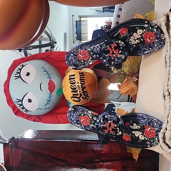 Tory Burch Shoes - Preloved Tory burch Miller